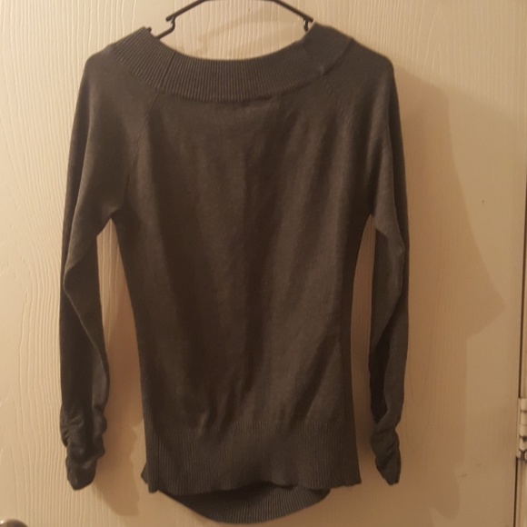 Sweatshirt - Picture 2 of 4